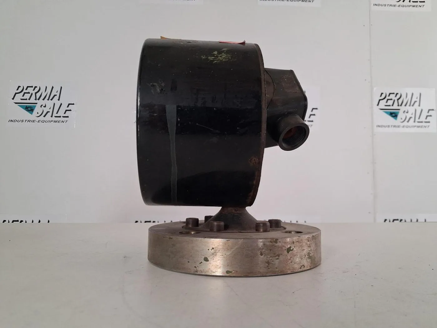 WIKA NG160 Pressure Gauge 0–4 bar with Inductive Contact - 4