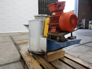 Sieve granulator