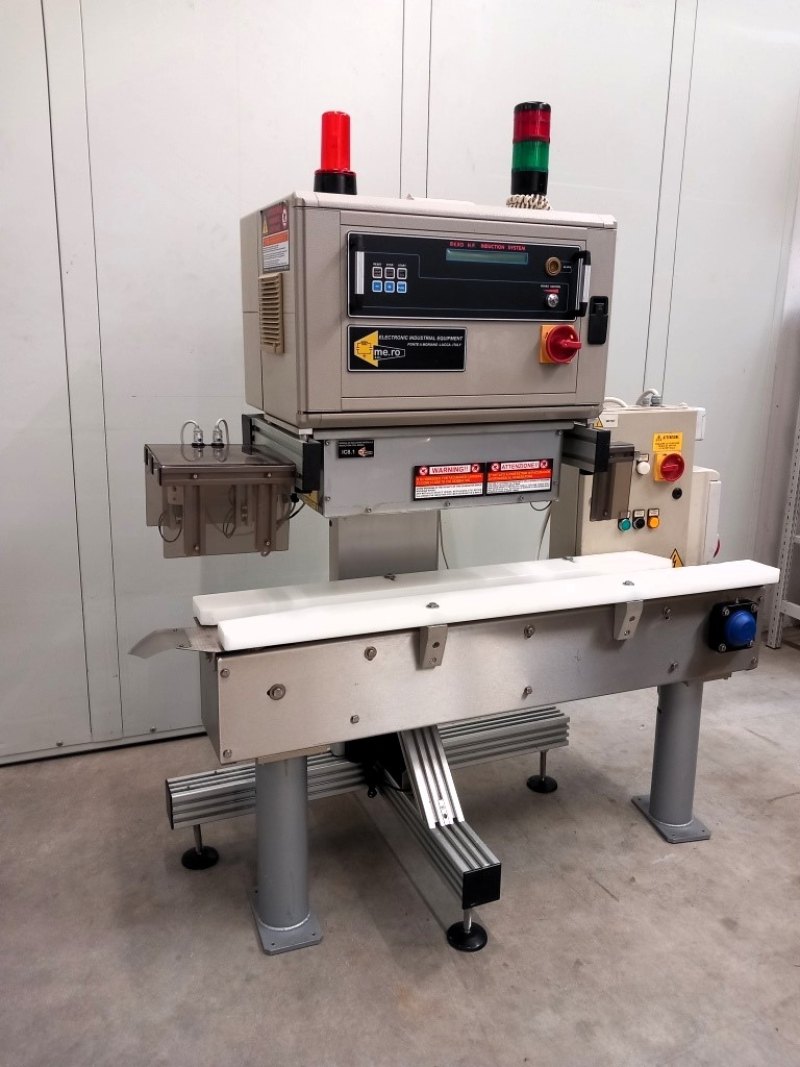 TAPPATRICE SIGILLATRICE AD INDUZIONE – MERO – MOD. MR/GST 2K-IGBT