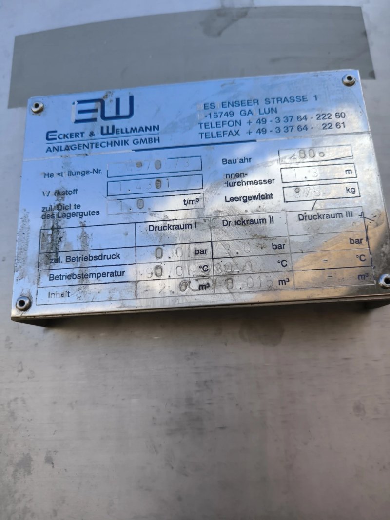 VERTICAL TANK IN STAINLESS STEEL 304 OF 2000 LITRES WITH AGITATION, JACKET AND HERMETICALLY SEALED HEAT SEALED.