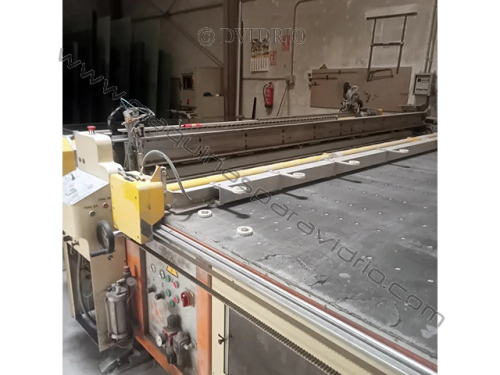 MESA DE CORTE PARA VIDRIO LAMINADO TUROMAS