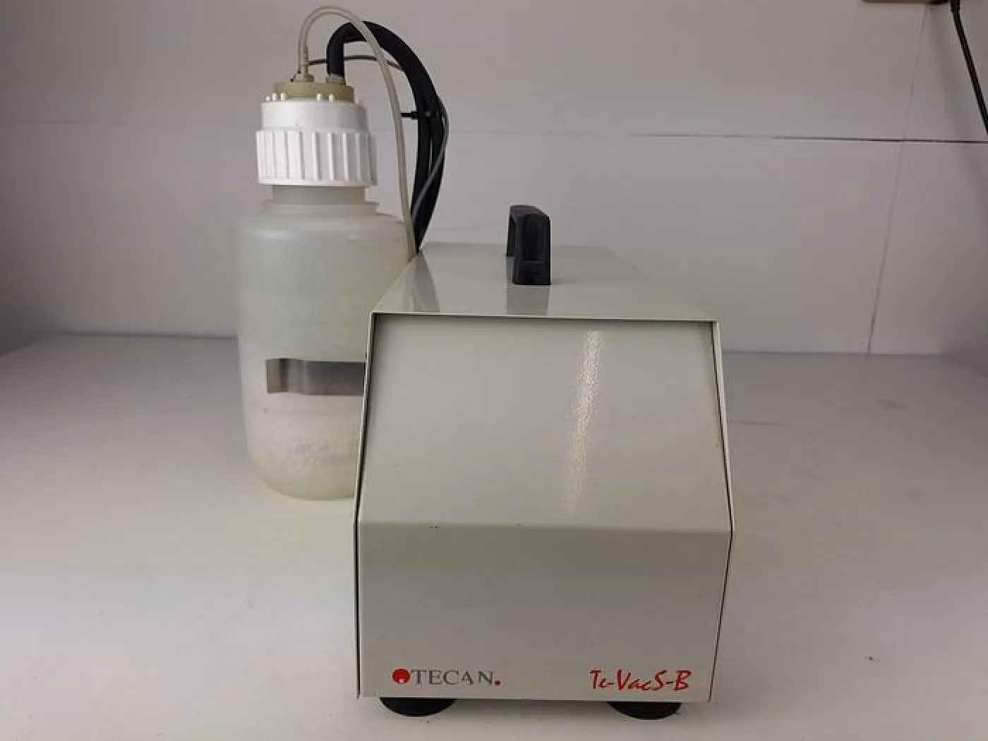 Tecan SPE Te-VacS-B Vacuum System - 2