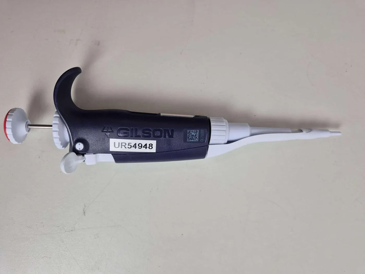Gilson PIPETMAN P2 0.2-2uL Single Channel Pipette Colour-code Orange - 3