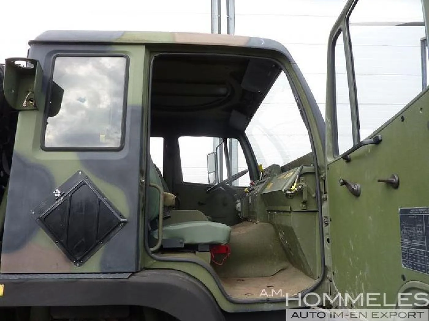 Stewart & Stevenson M1084 MTV 6X6 - 3