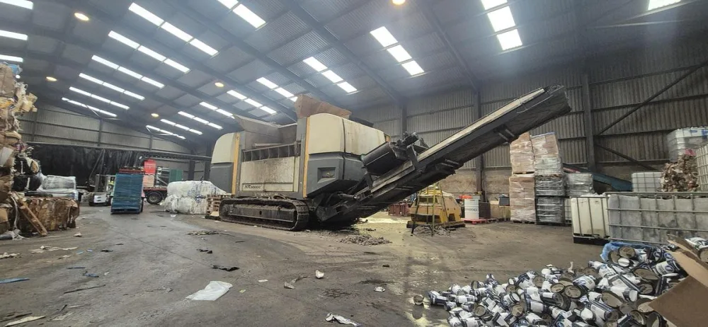 2021 Untha XR 3000 Single-shaft Tracked Shredder