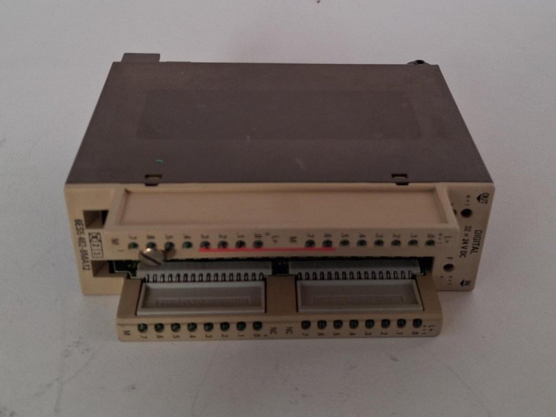 Siemens SIMATIC S5 6ES5 482-8MA12 Digital Output Module