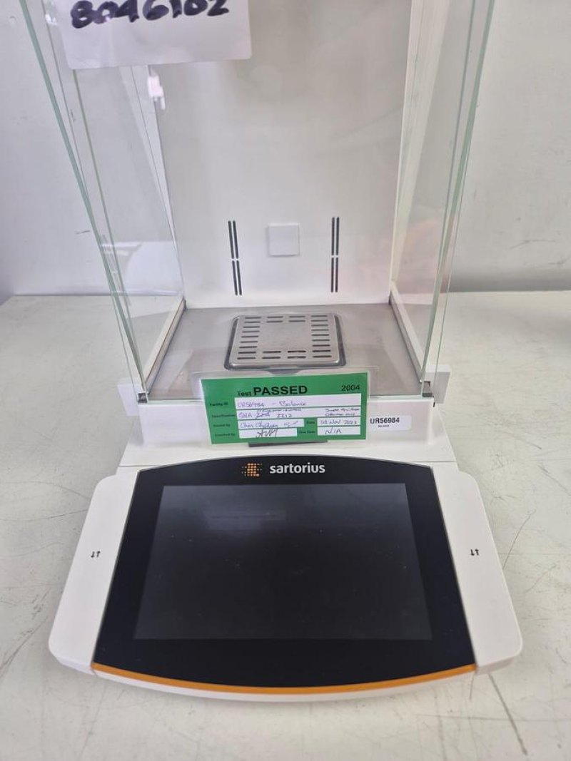 Sartorius Cubis II Semi-Micro Balance, Model MCA225P-2S00-A