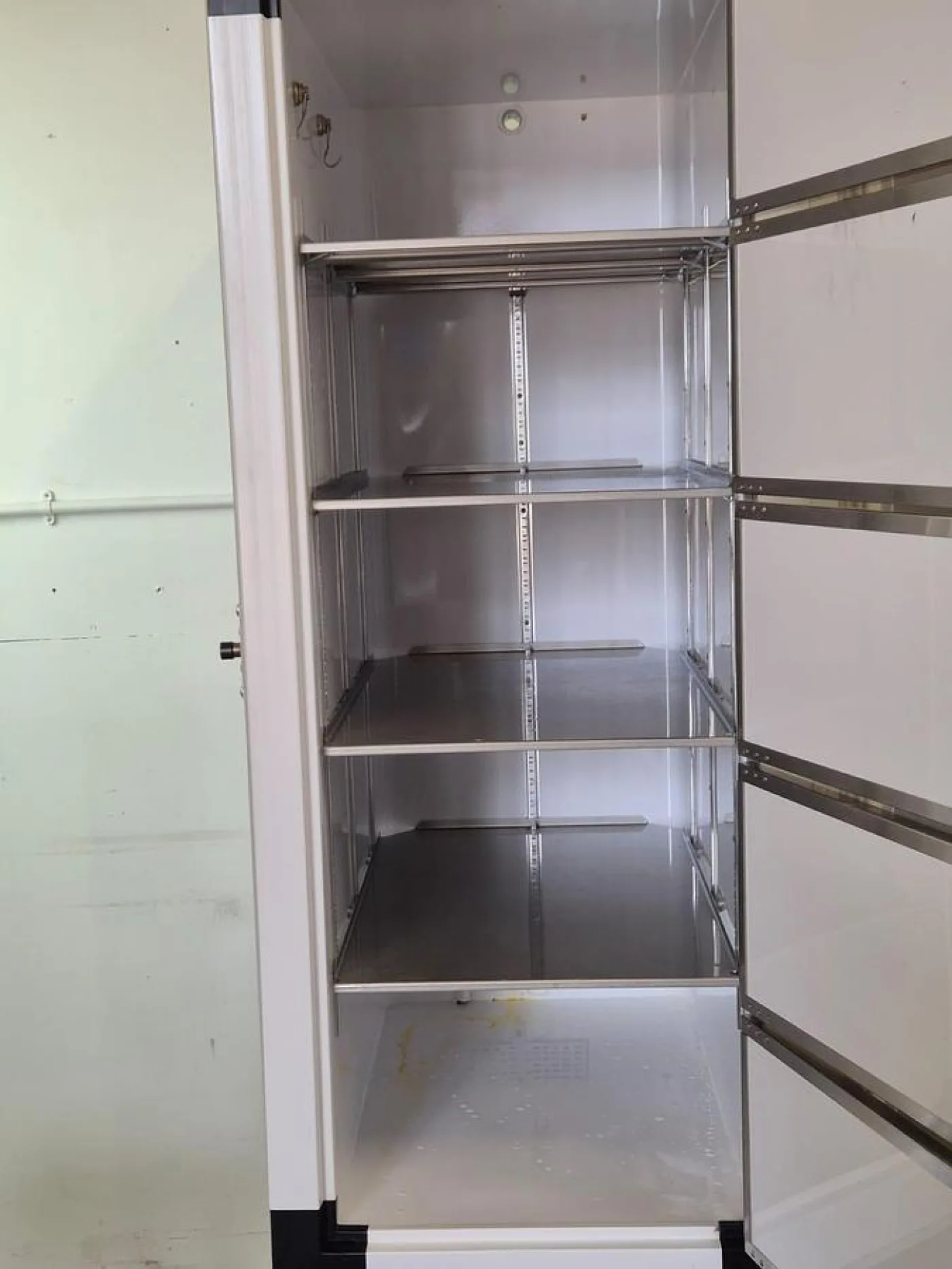 Thermo Scientific Revco UXF300 UXF Freezer - 2
