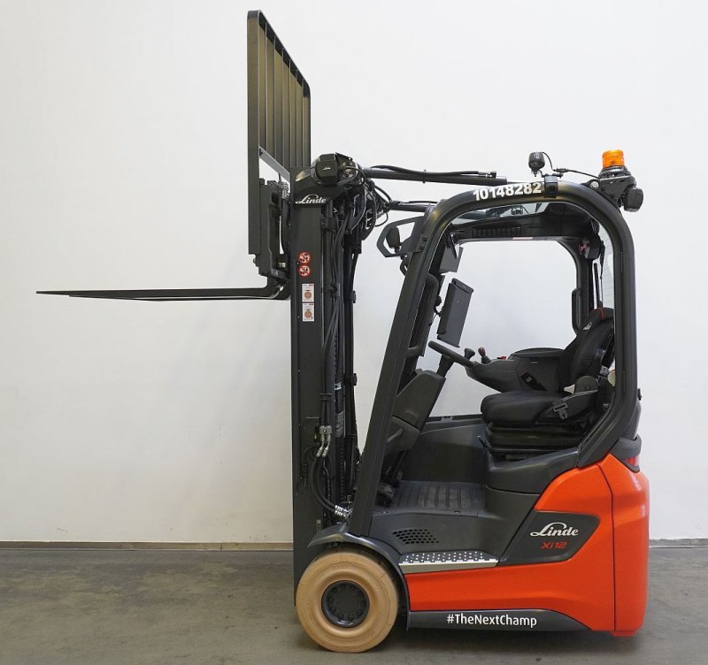 Frontstapler Linde Xi 12 1251-01 (2025)
