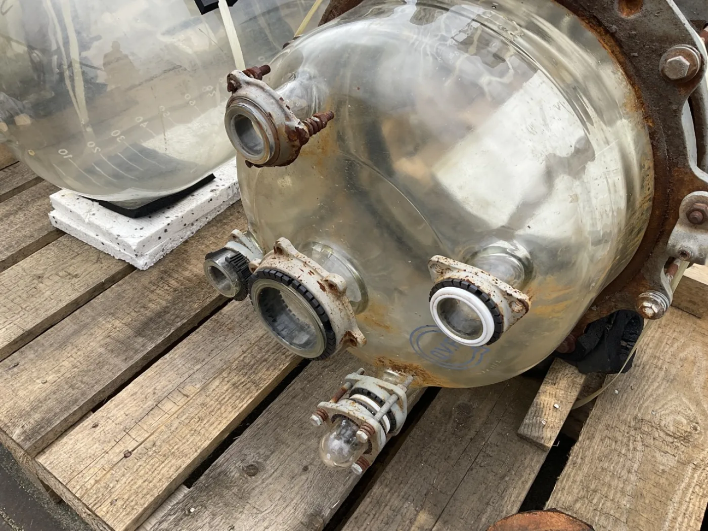 QVF Glasstechnik 100 Ltr - Vertical tank - 2