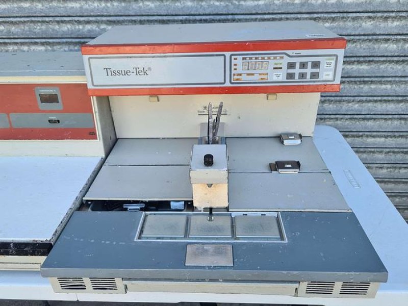Tissue-Tek 4715 Embedding Console with Cryo Console