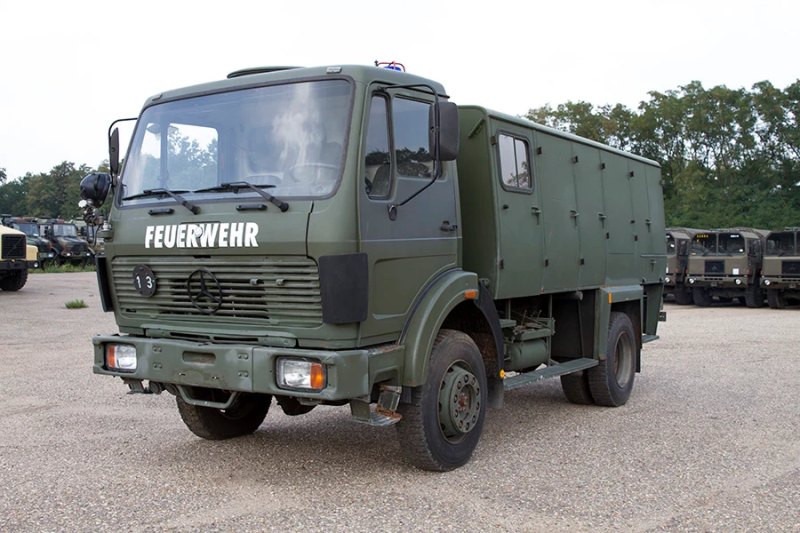 Mercedes-Benz 1017 F