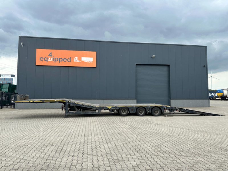 Broshuis 3ABSD Lowloader 3-axle / GVW: 59.000kg / Neck: 23.000kg / hydraulic steering + ramps + loading table / 4.60m extendable / winch / liftaxle