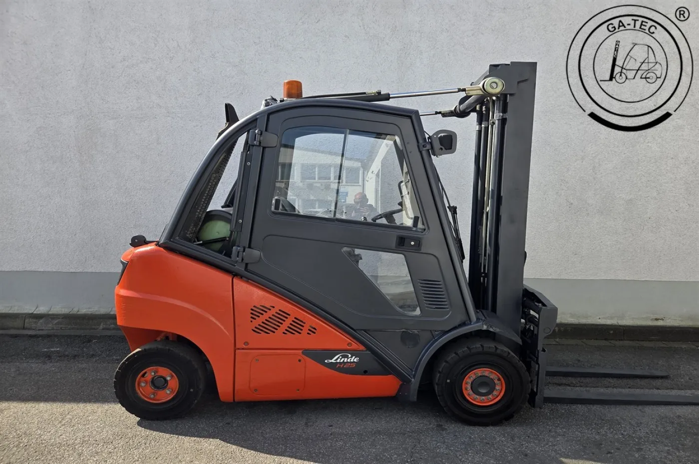 Linde H25T-02 - 5