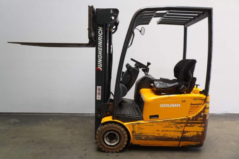 Frontstapler Jungheinrich EFG-DF12,5 (2003)