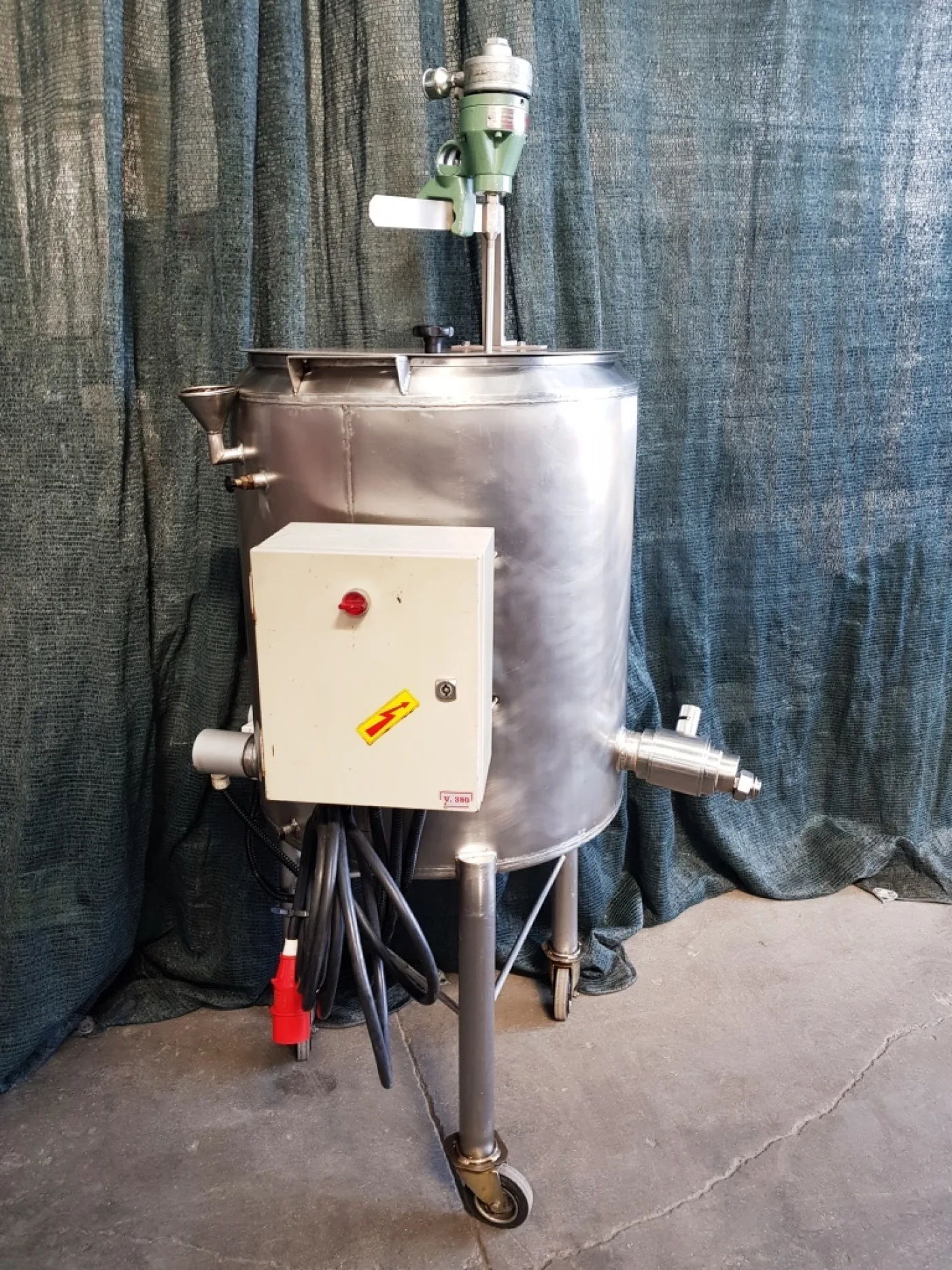 DISSOLUTORE RISCALDATO – MOD. 135 L - 2