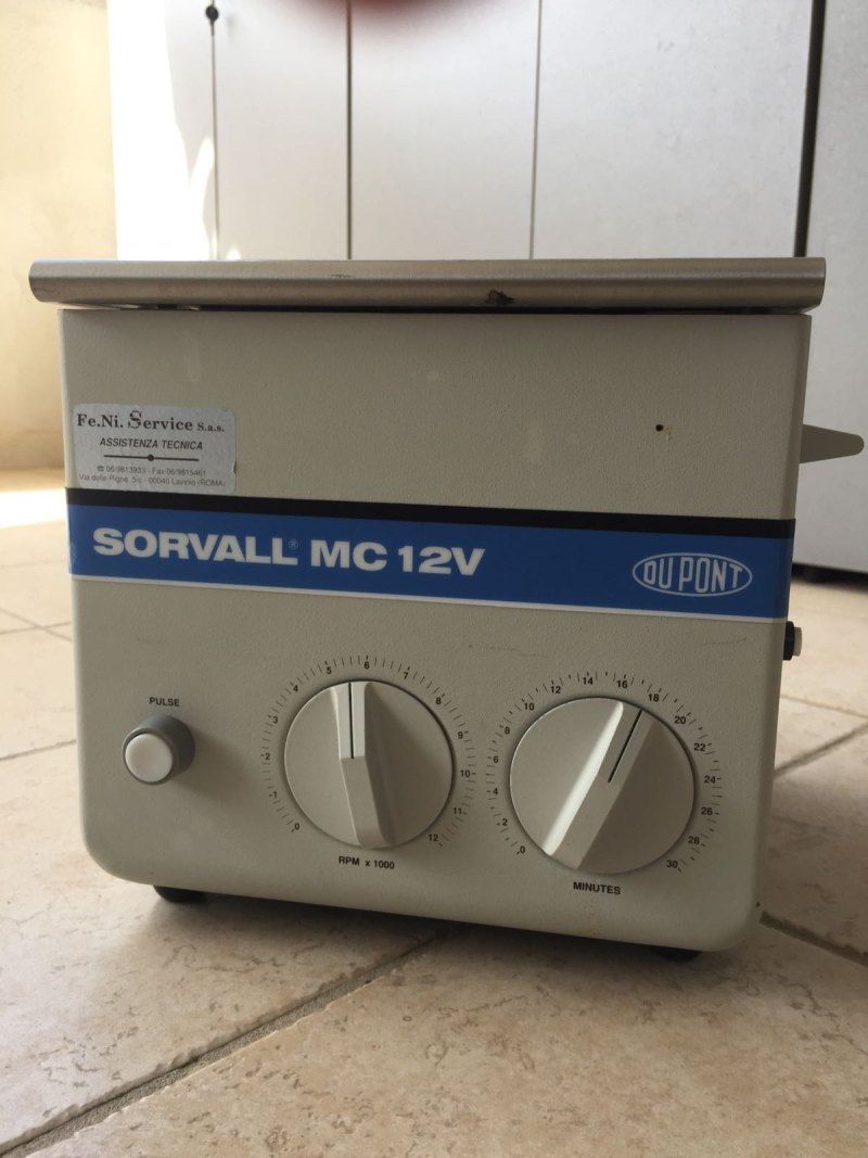 MICROCENTRIFUGA DA BANCO – SORVALL MC 12V