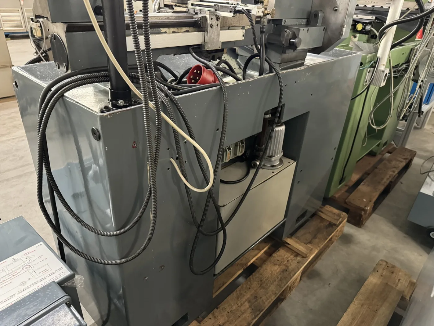 LEADSCREW LATHE “SCHAUBLIN” TYPE 102N-VM W-25 - 7