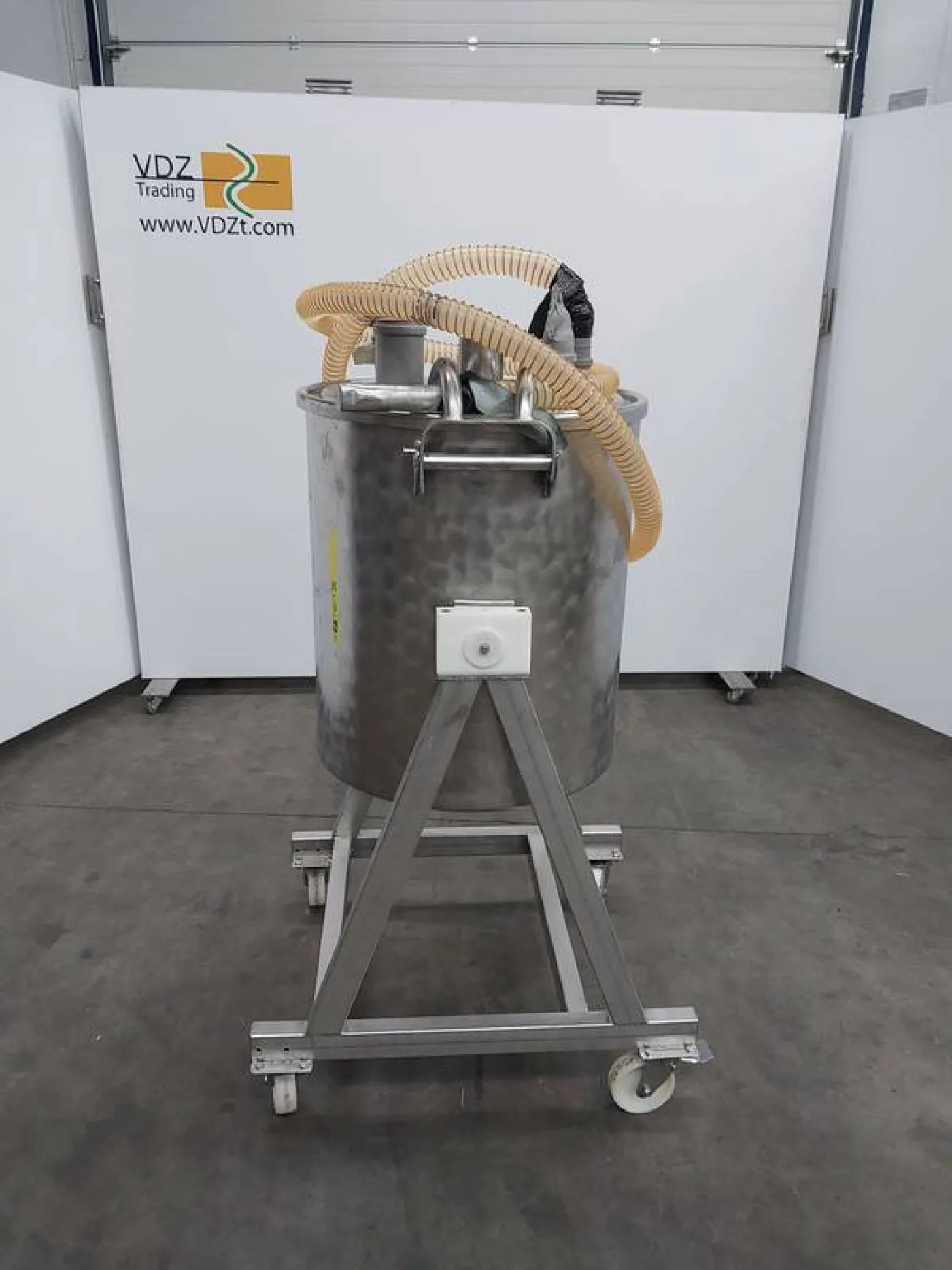 Vacuum Tank - Spinal cord removal system - 7