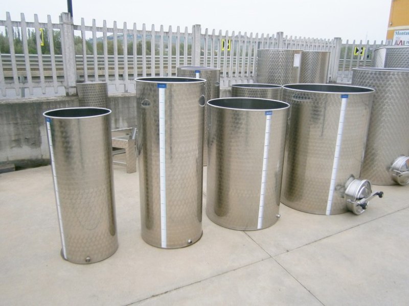 STAINLESS STEEL TANK CAPACITY LITERS 100-200-300 AND 500 WITH DOOR PNEUMATIC FLOATING LID FLAT BOTTOM NEW EQUIPMENT
