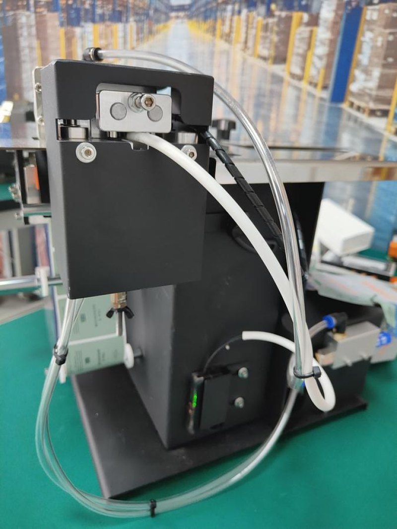 Labeling machine Vertical flat surface