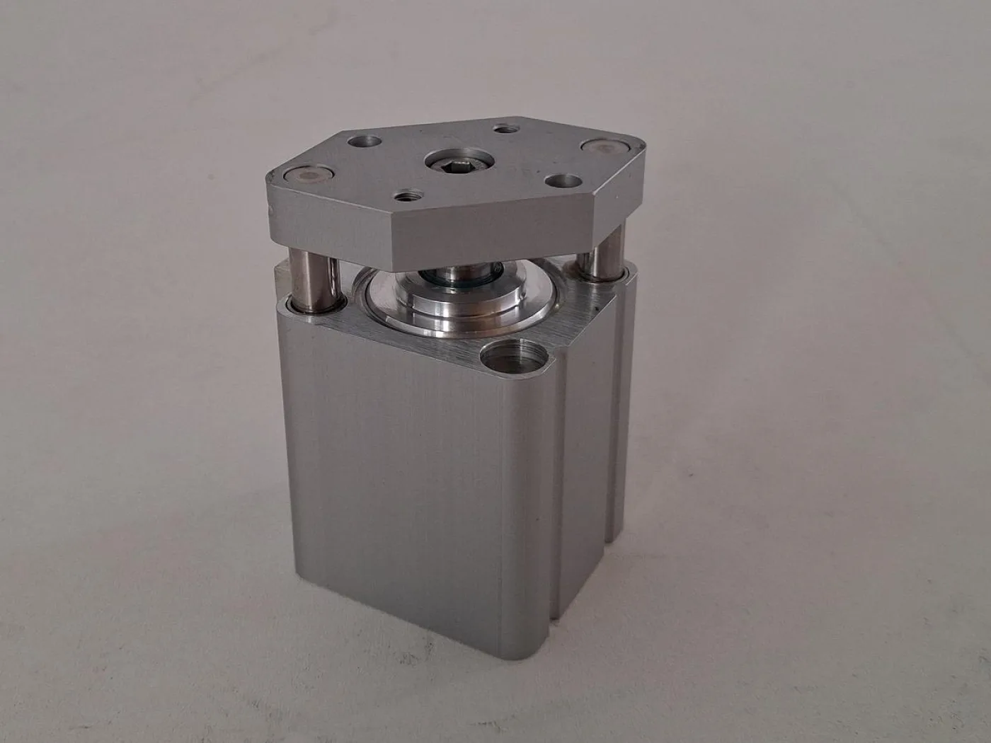 Aventics KHZ-DA-032-0020-0 Compact-Pneumatikzylinder - 1