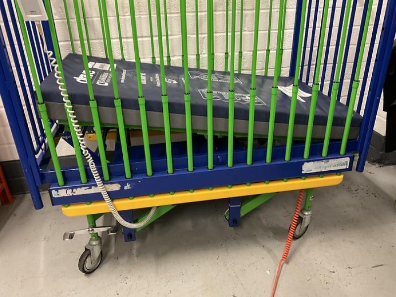 Sidhill Inspiration 9003 Electric Variable Height Cot with CPR and Hinged Access
