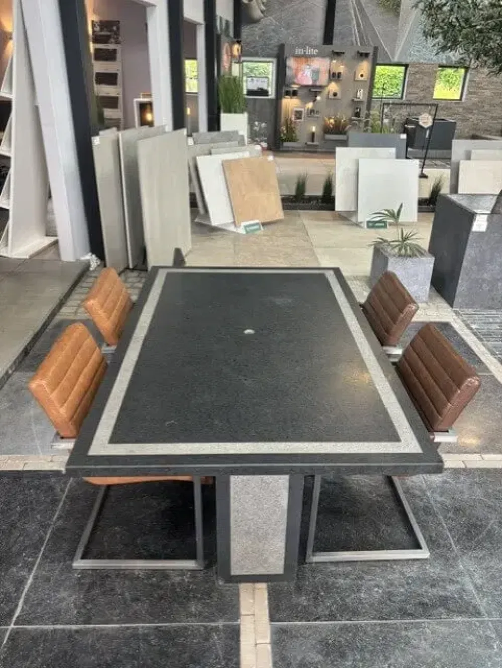 Orient Black Tafel geschuurd met rand