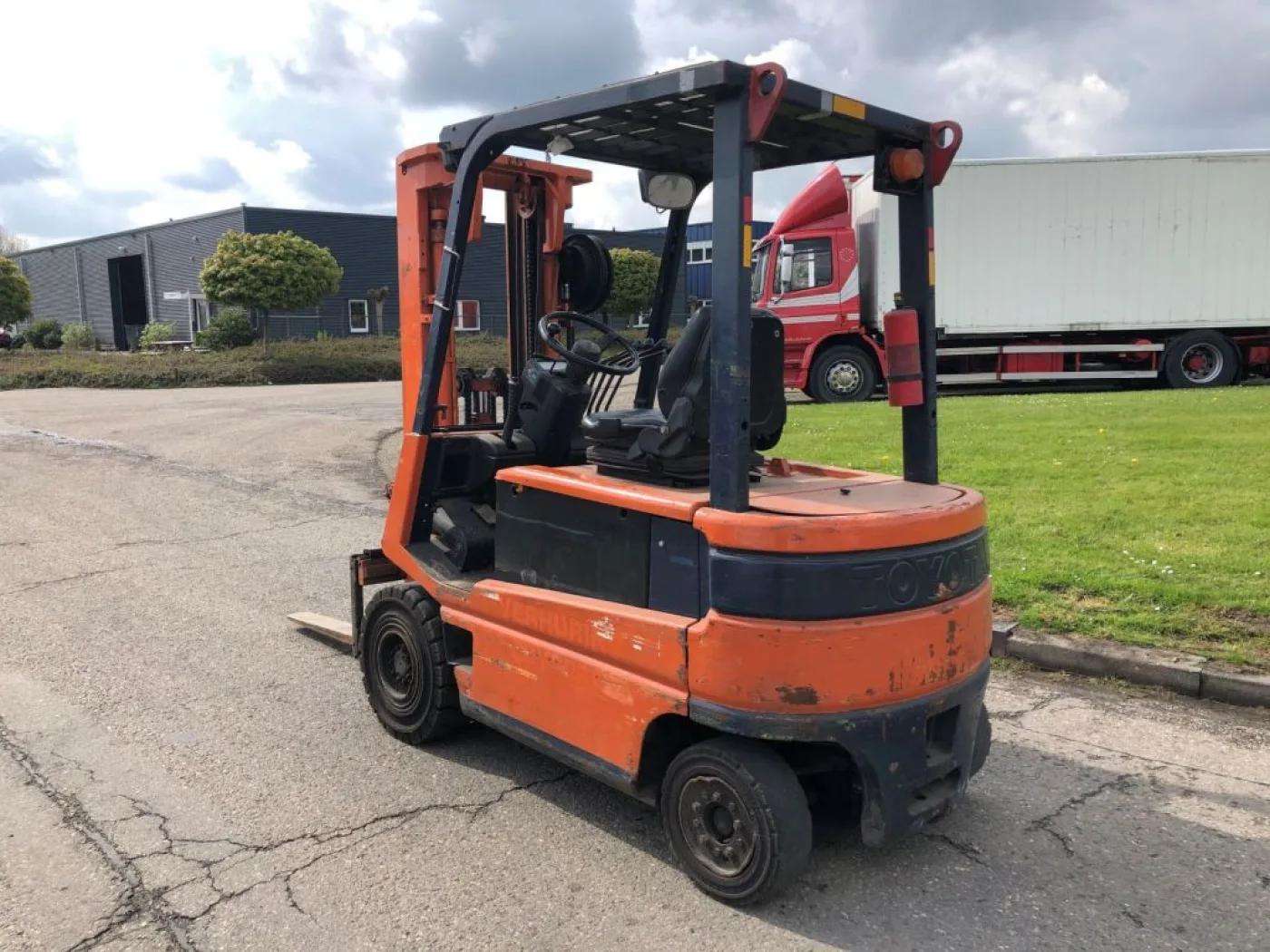 Toyota FBM25 - 5