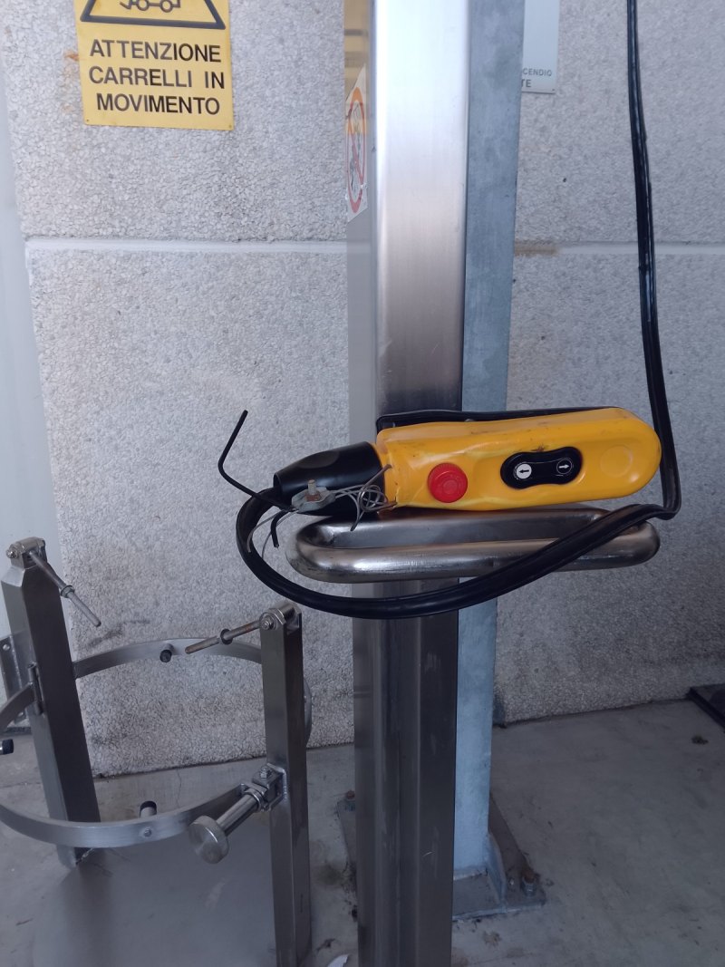 ELEVATORE PER SERBATOI – MANES – MOD. SHERPA
