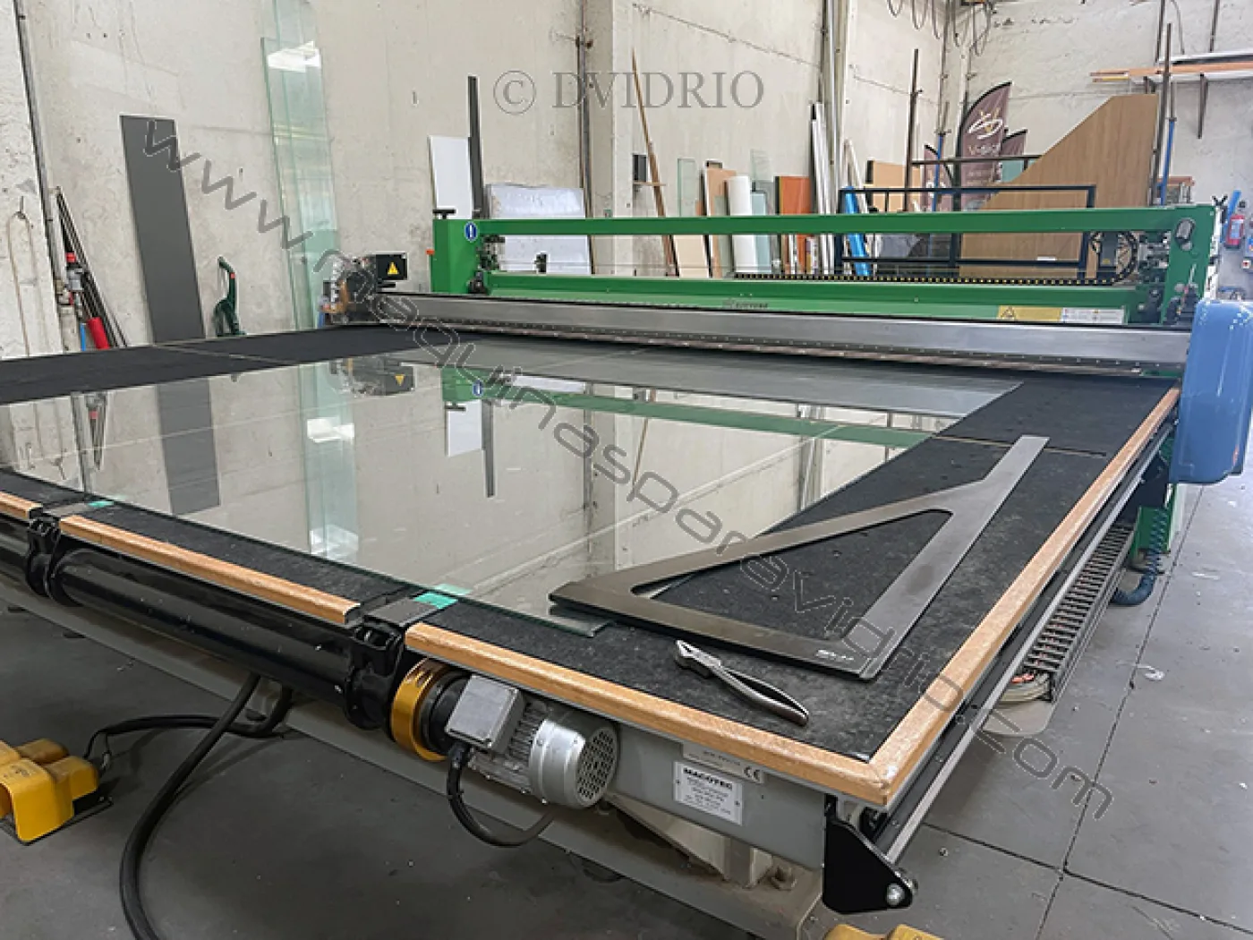 MESA DE CORTE PARA VIDRIO MONOLITICO MACOTEC - 2