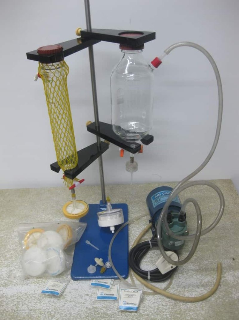Millipore Filtratieset en Pompje
