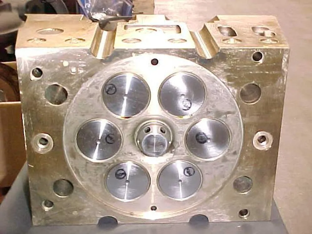CYLINDER HEAD MTU MD 871 UM 1D