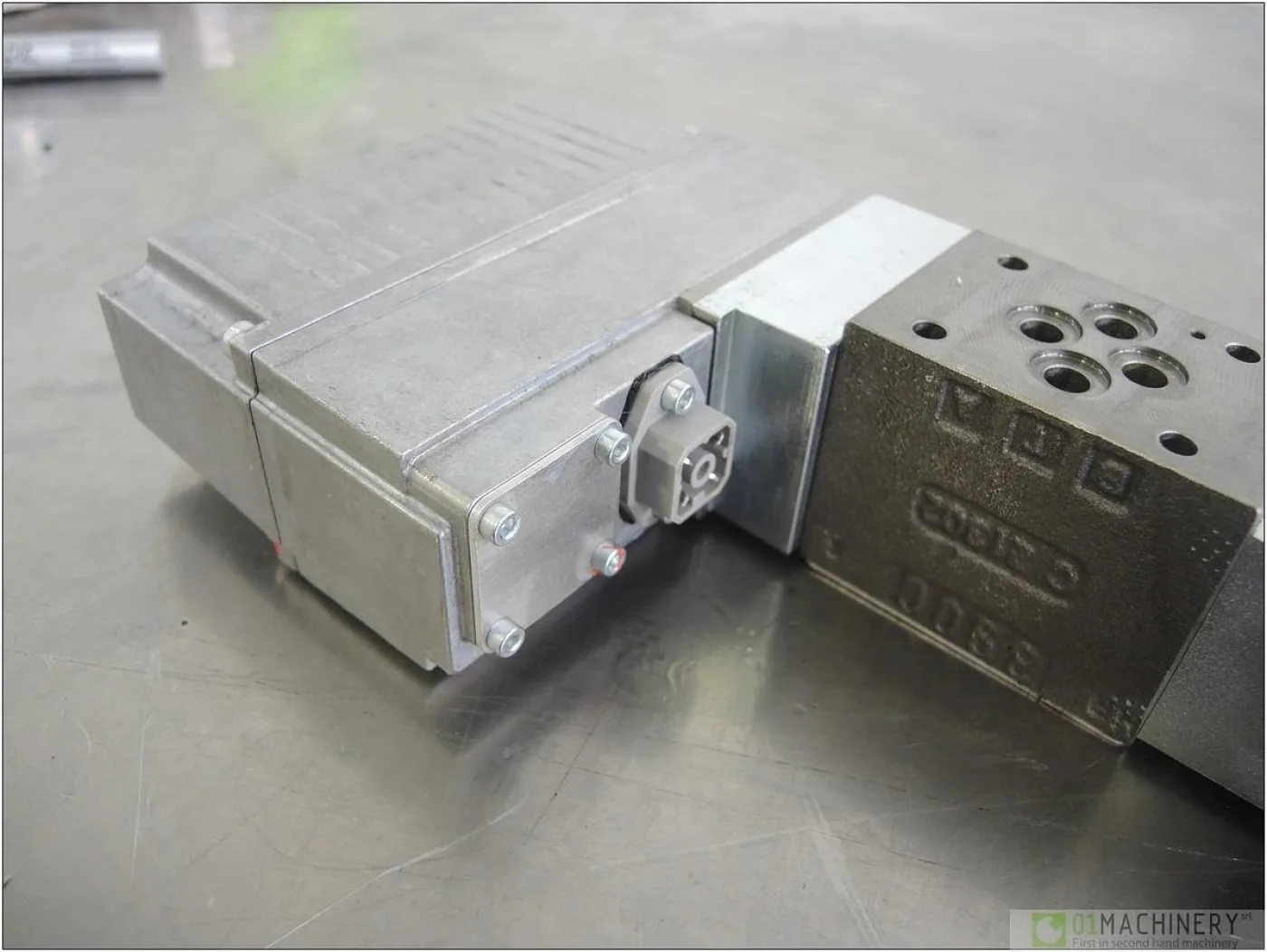 2020 MOOG D920-132 AI1368 - 8