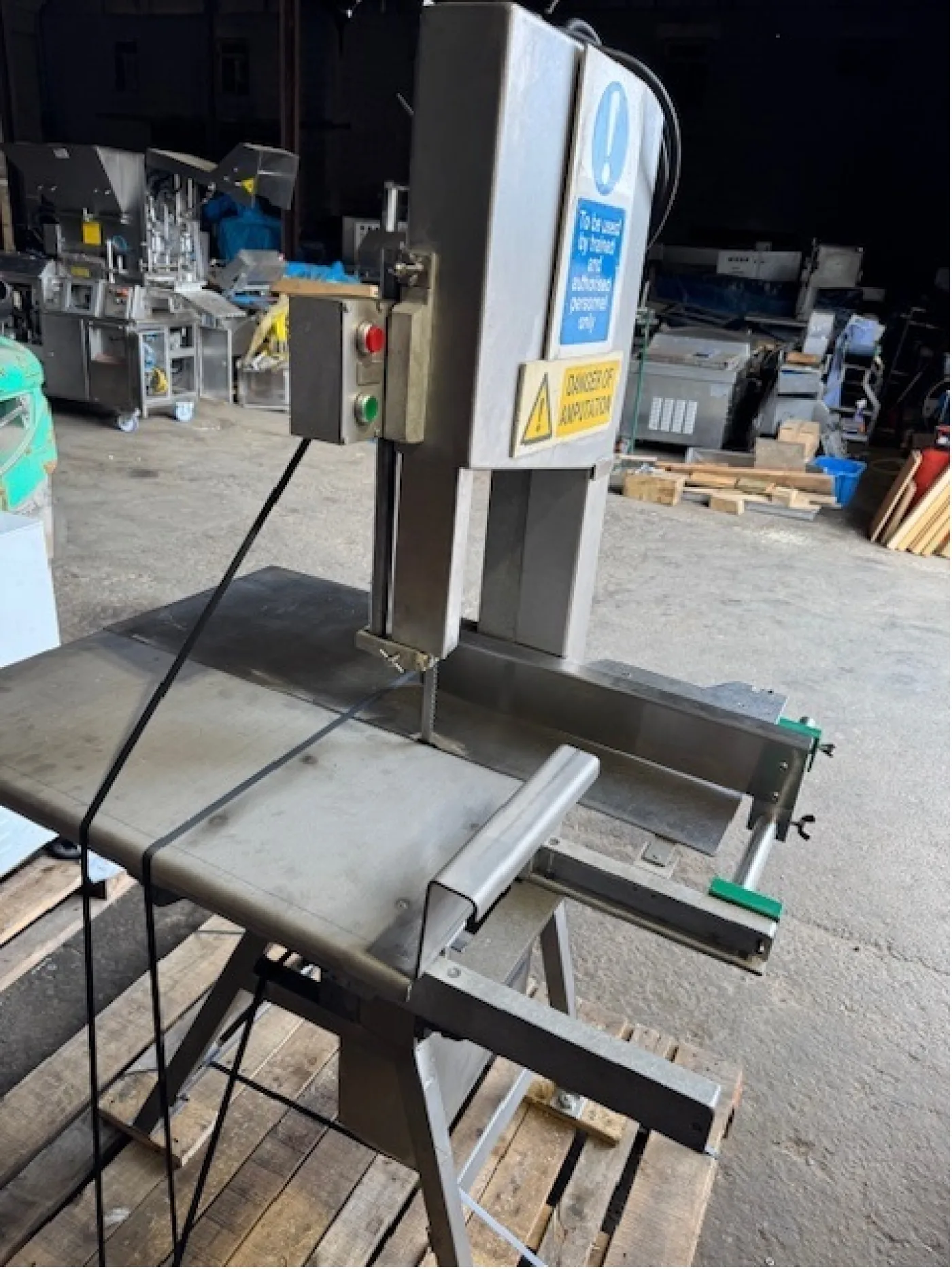AEW 350 Bandsaw – Sliding Bed - 3