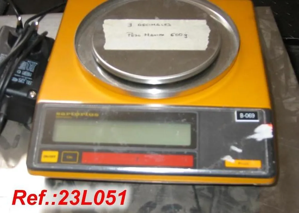 BALANZA DE LABORATORIO "SARTORIUS" DE 3 DECIMALES PESADA MÁXIMA 600g