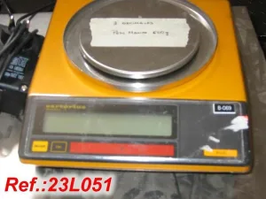 BALANZA DE LABORATORIO "SARTORIUS" DE 3 DECIMALES PESADA MÁXIMA 600g