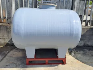 FIBERGLASS TANK CMP FOR CARRIAGE, CAPACITY 1500 LITERS ABOUT, SECOND-HAND EQUIPMENT