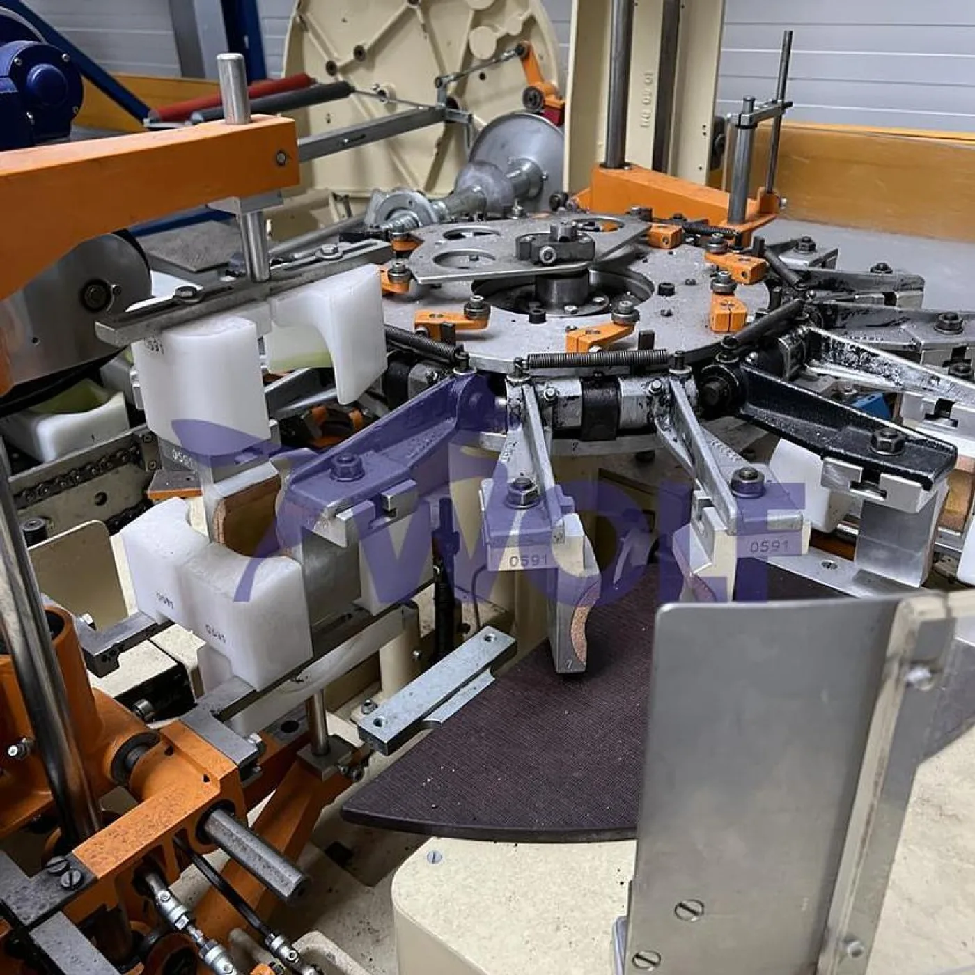 Stannioliermaschine RASCH - Type RG-STR, für Schokoladeneier eingerichtet. - 2