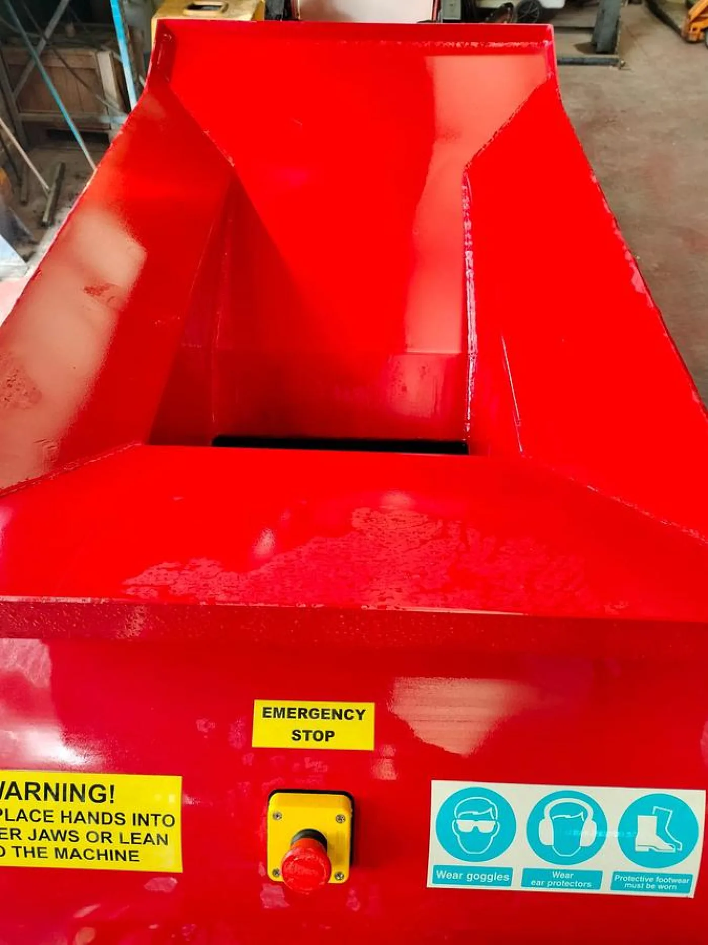 2006 Red Rhino 4017T Mini Crusher - 4