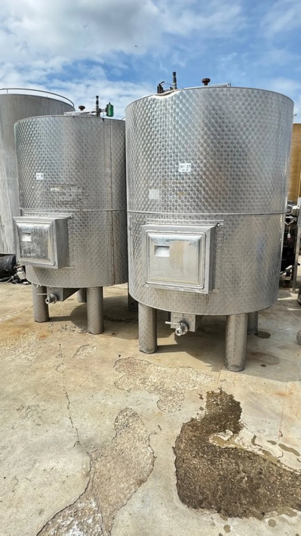 FIBERGLASS TANKS HL 30 ABOUT, INSULATED STORAGE MODEL, TOTAL INSULATION, STAINLESS STEEL OUTER CLADDING, SECOND-HAND EQUIPMENTS