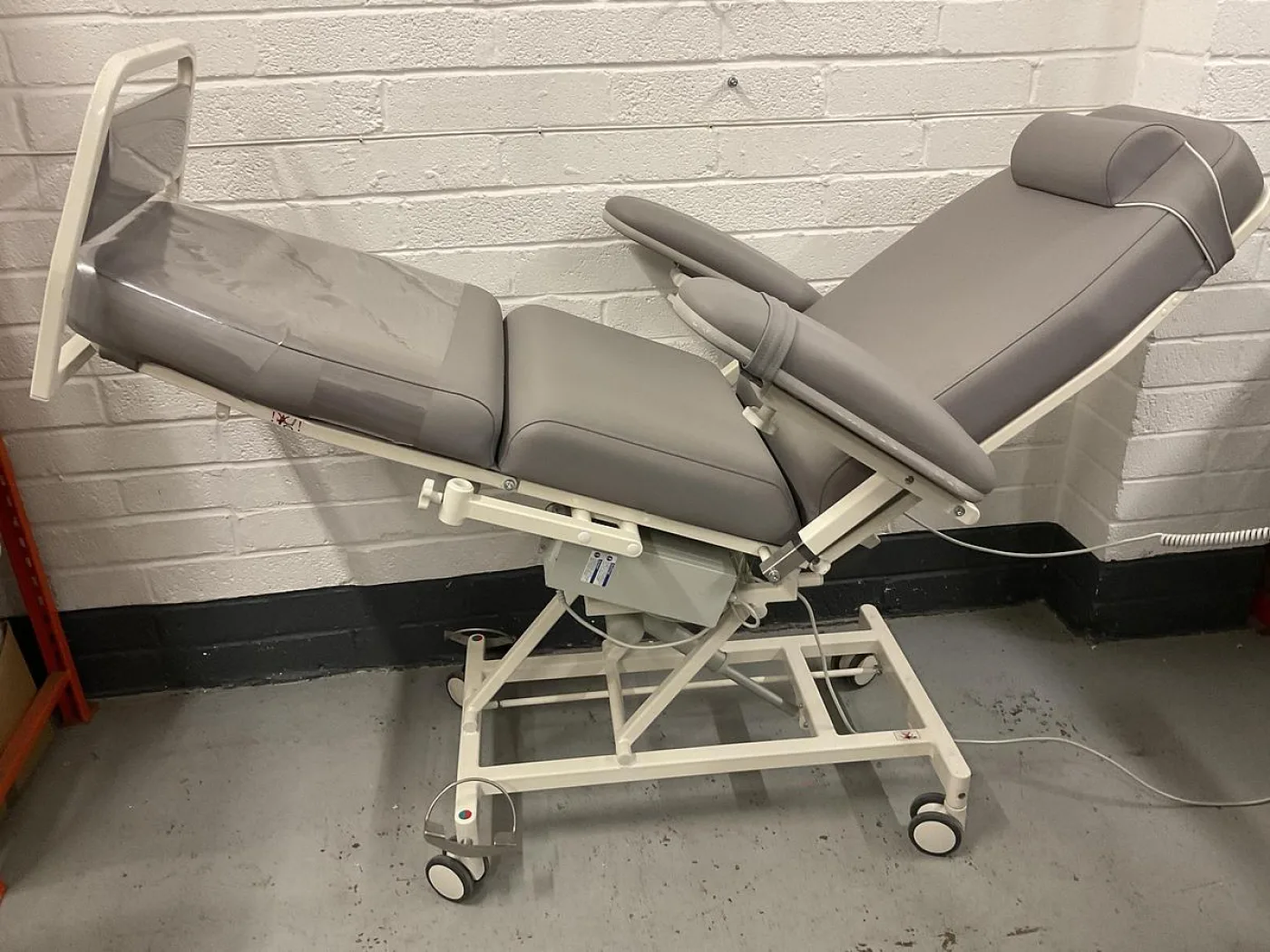 Digiterm Comfort 4B Therapy Couch - 7