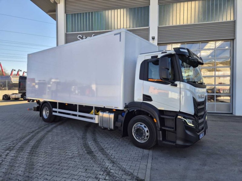 Iveco S-Way AD190S40/P Junge AHK LBW 2.000kg