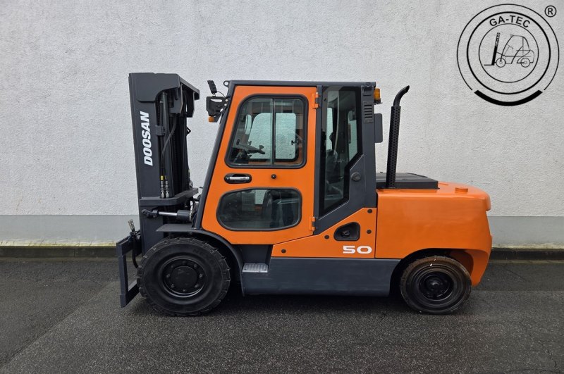 Doosan D50C-7