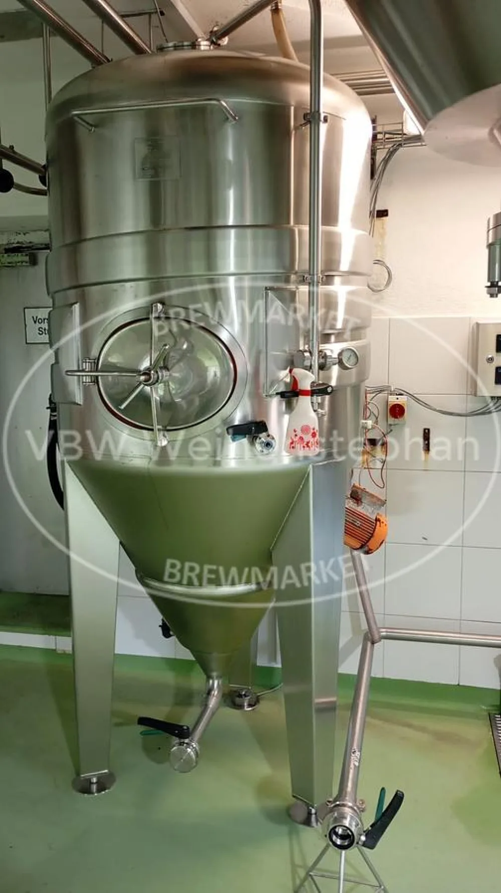 Yeast tank