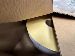 Self-adhesive label roll 34 boxes