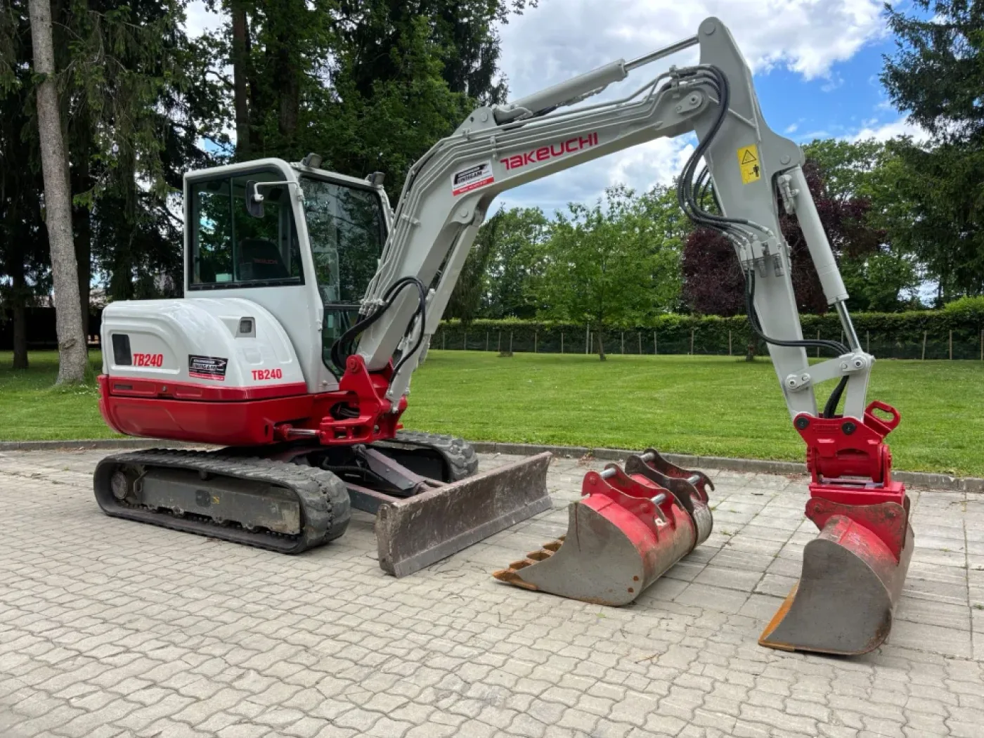 Takeuchi - TB 240 - 6