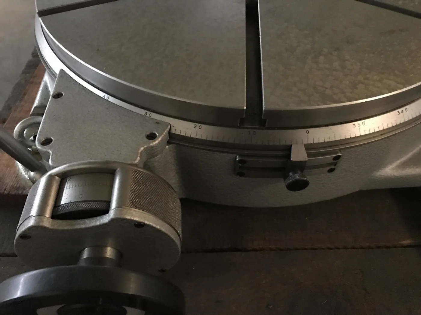 TABLE TOURNANTE “” TYPE 500 A 6 RAINURES T - 4