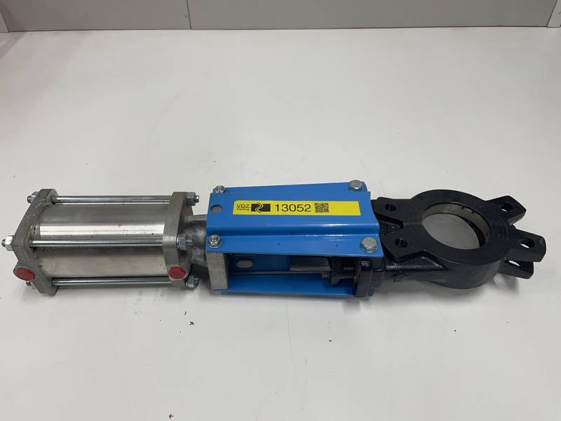 Knife gate valve