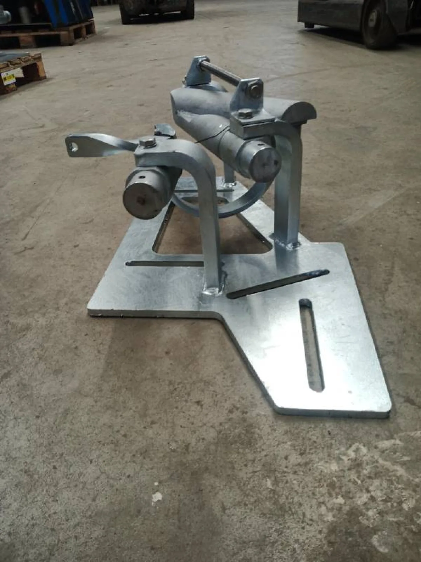 Switch right outside tube 25°-90°. Height 15cm on plate - 5